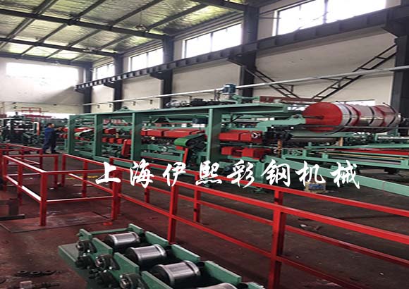 11型金屬隔熱夾芯板生產(chǎn)線.jpg