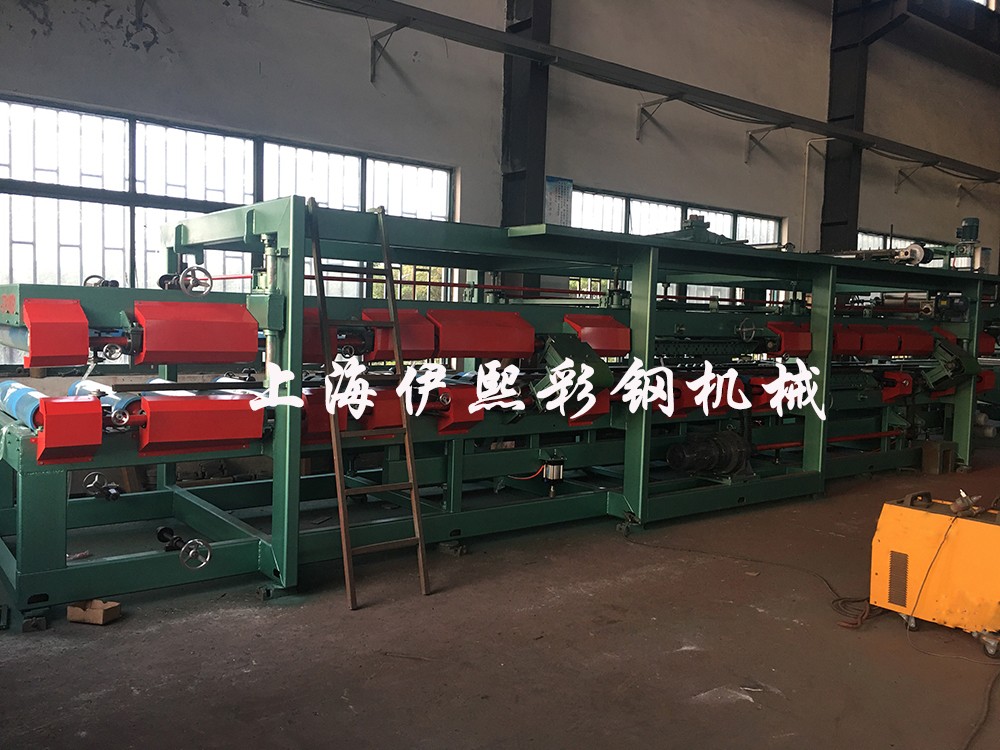 巖棉泡沫瓦楞板機(jī)器