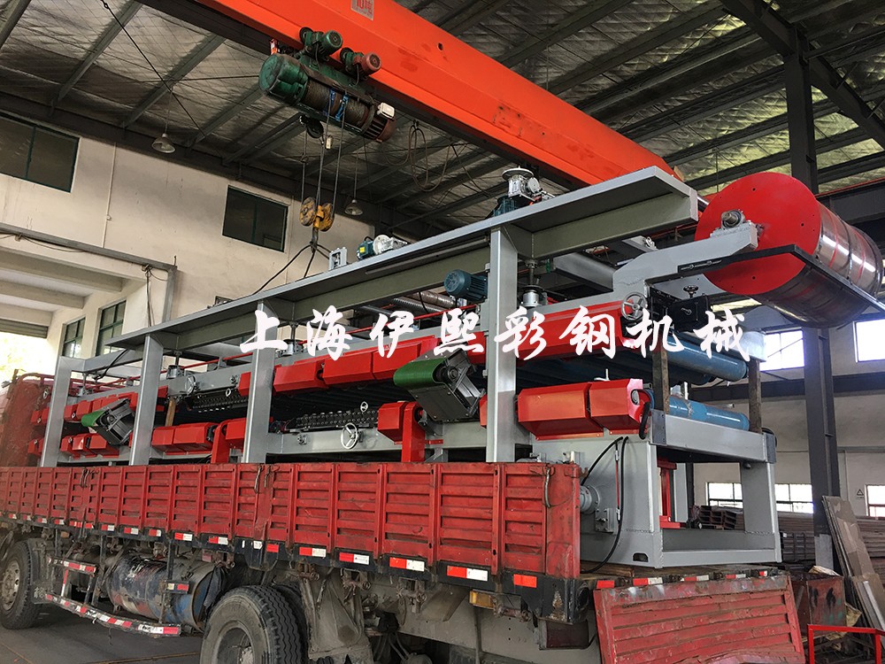 冷凍車(chē)庫(kù)板彩鋼夾芯板復(fù)合機(jī)